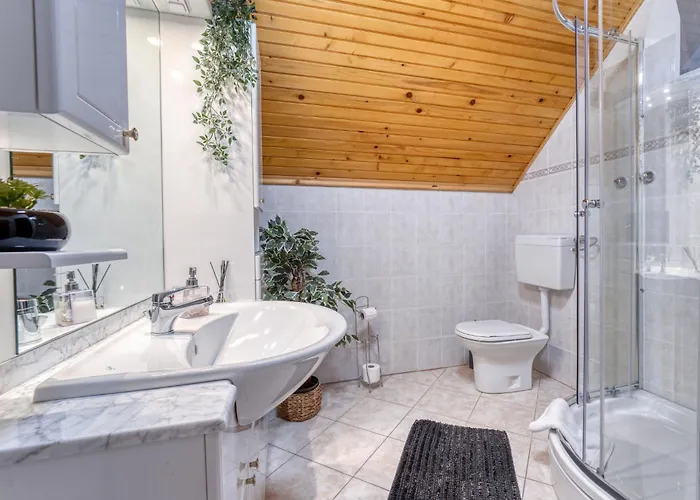 Maklen-1 By Interhome Brod Moravice