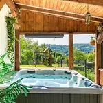 Maklen-1 By Interhome * Brod Moravice