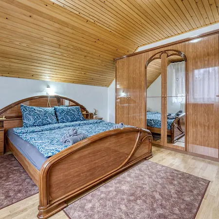 Maklen-1 By Interhome